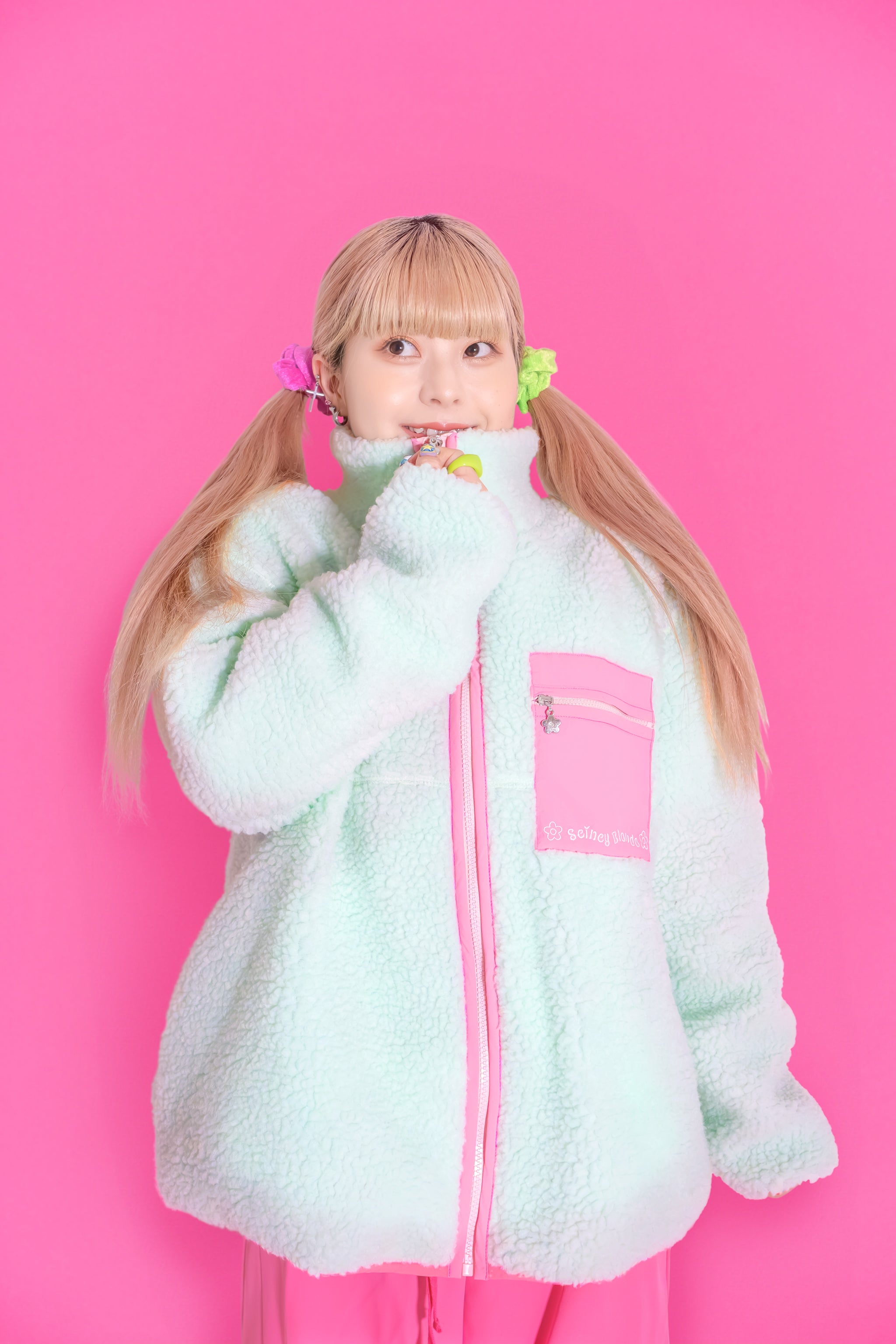 FuwaFuwa ice boa jacket – Seiney BLONDE